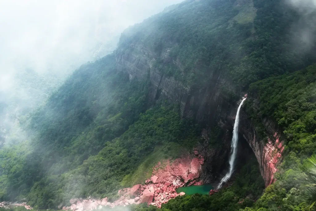 Nohkalikai Falls